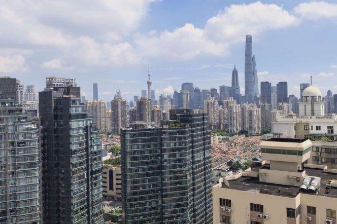 High-Floor 3BR Apartment in Laoximen (L8/L9/L10)