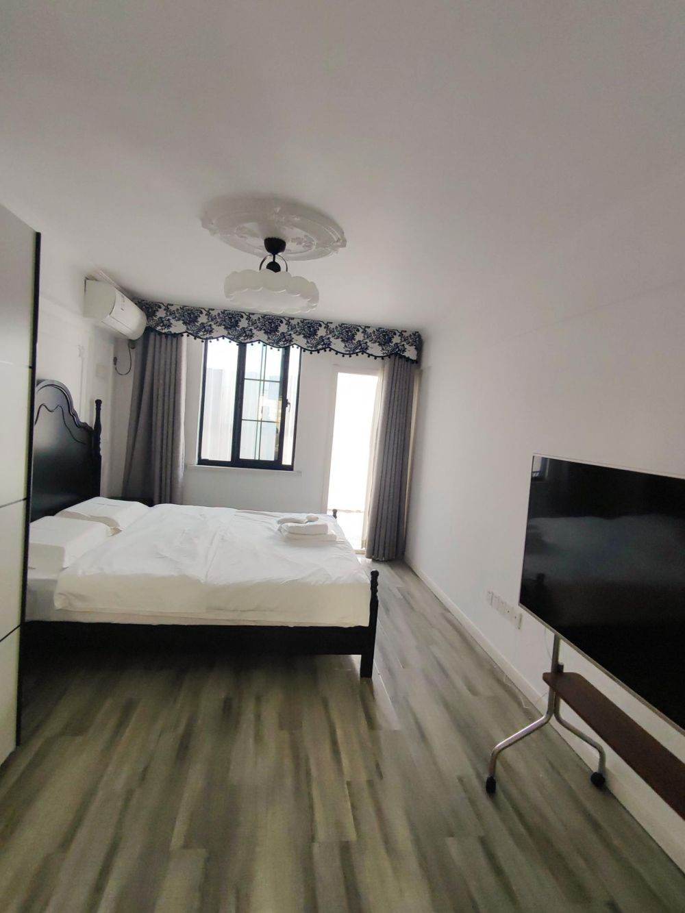 Housing image — Bedroom