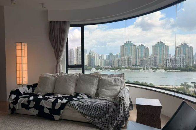 Spacious 3BR Apartment near Xiaonanmen Metro with Outstanding View