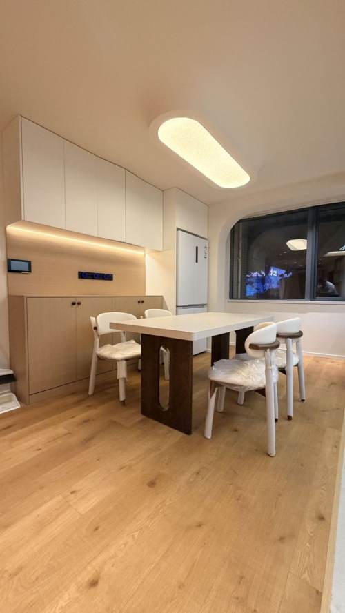 Housing image — Dining Area