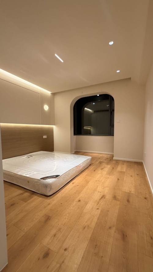 Housing image — Bedroom