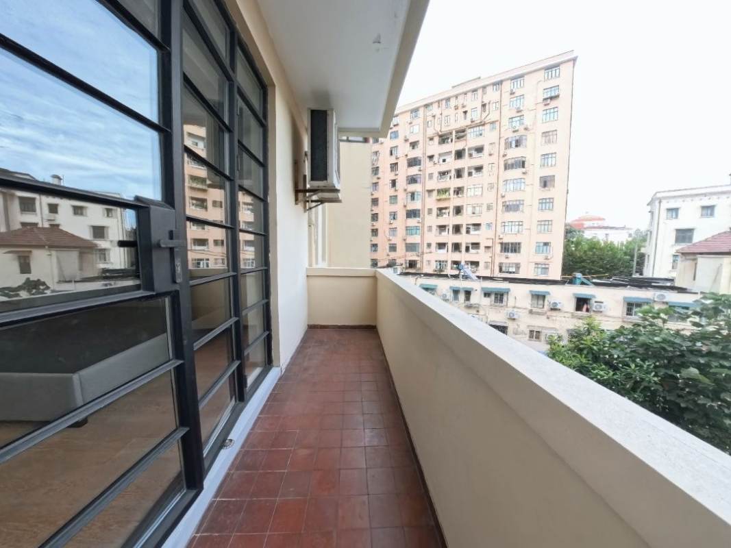 Housing image — Balcony