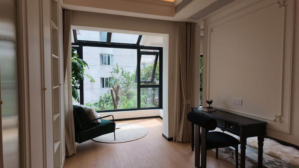Housing image — Bedroom