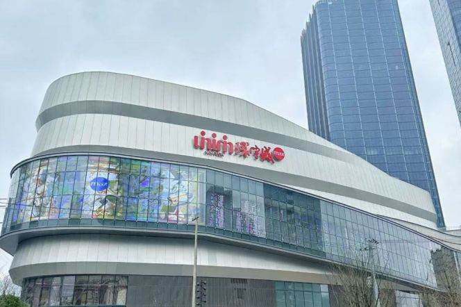 Spacious 3BR Apartment near Shanghai West Railway Station Metro (L11/L15)