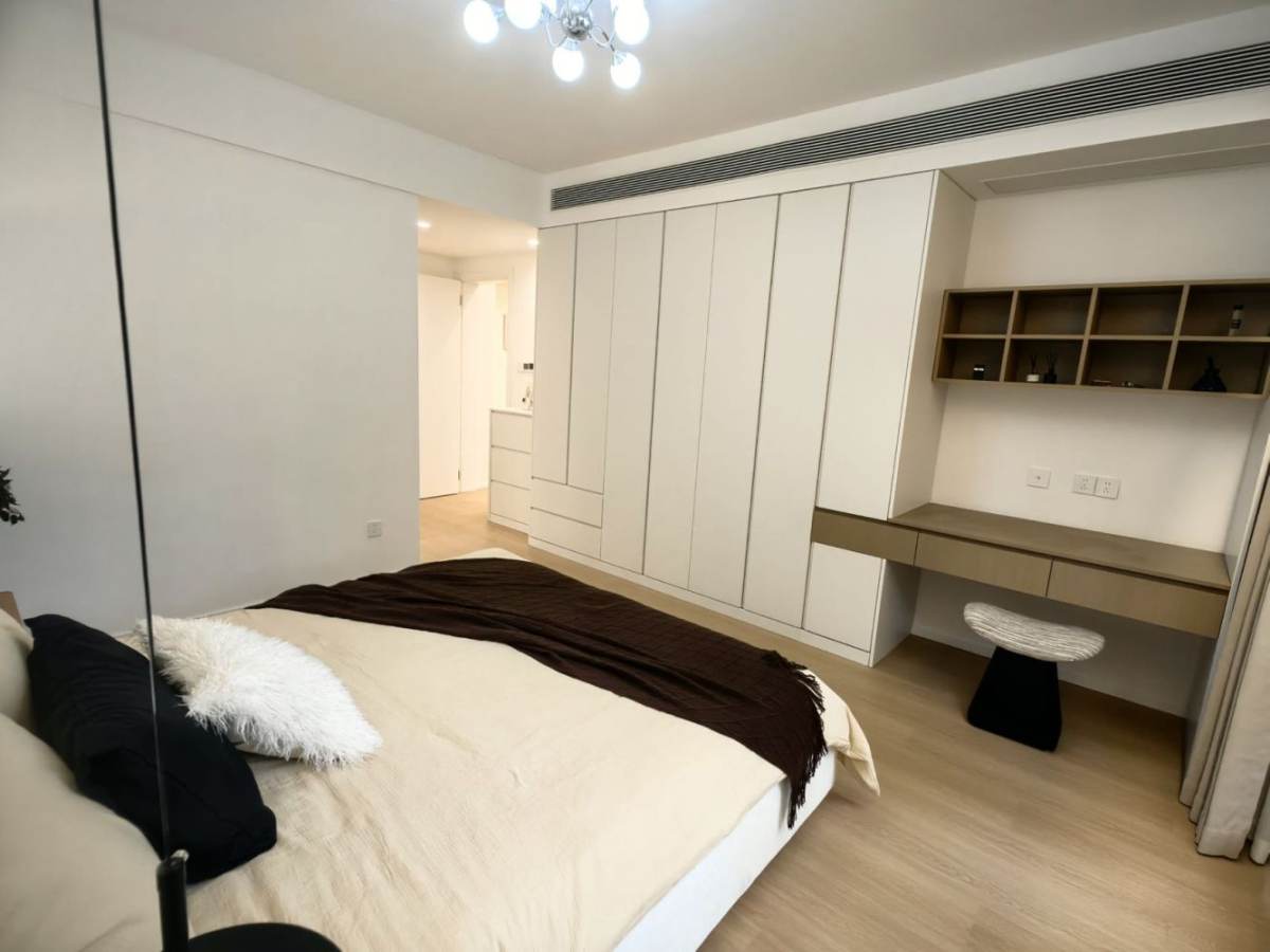 Housing image — Bedroom