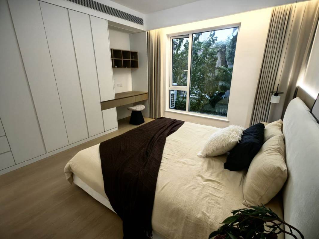 Housing image — Bedroom