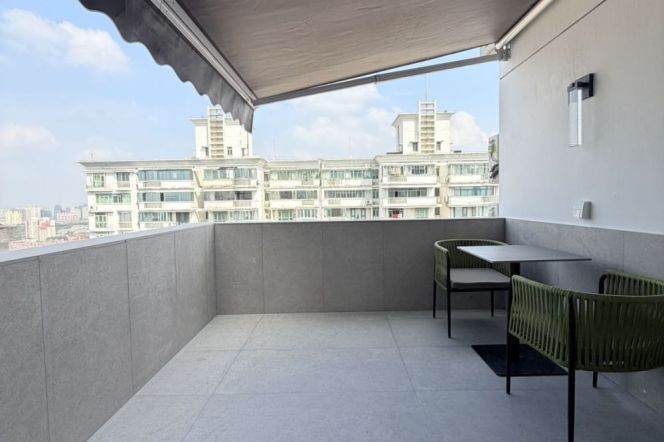 High-Floor Spacious 3BR Apartment near Zhongshan Park (L2/L3/L4)