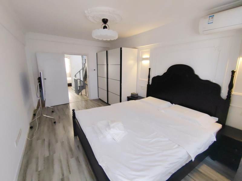 Housing image — Bedroom