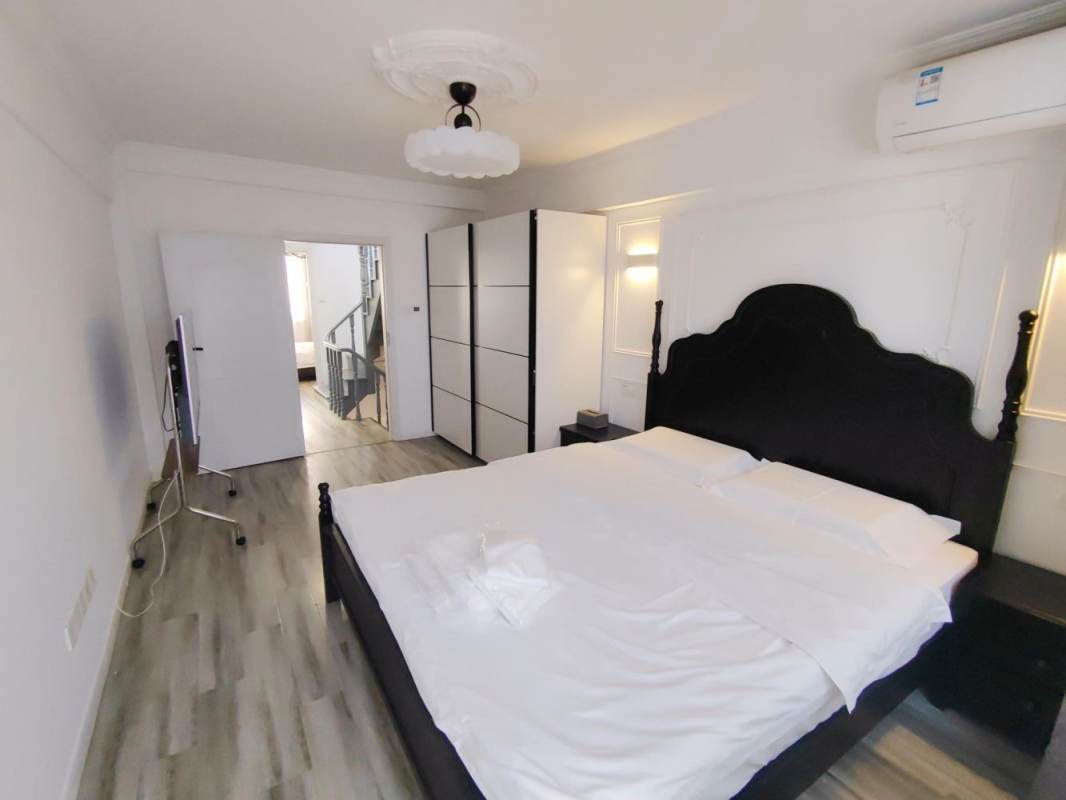 Housing image — Bedroom