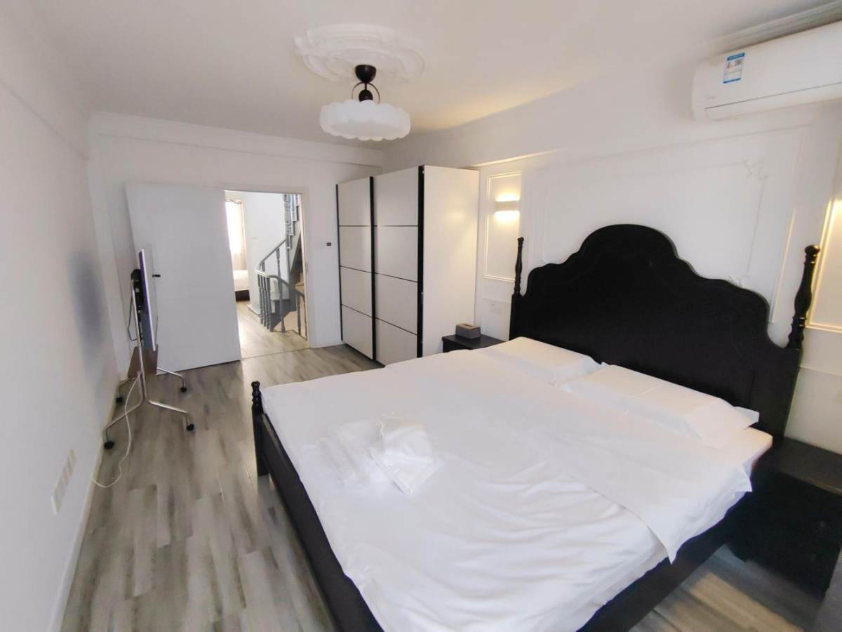 Housing image — Bedroom