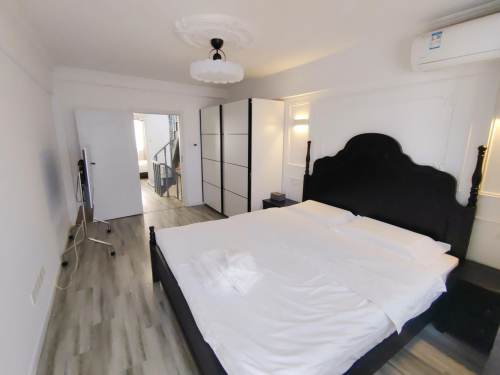 Housing image — Bedroom