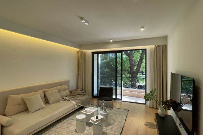 3BR Apartment in Gubei with Floor-to-Ceiling Windows (L2/L15)
