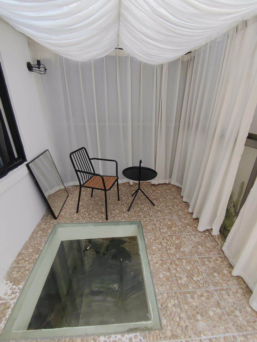 Housing image — Balcony