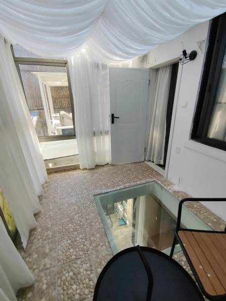 Housing image — Balcony
