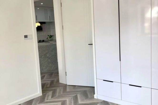 1BR Apartment in Old Xuhui (L9/L12)