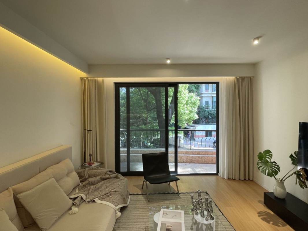 Housing image — Living Room