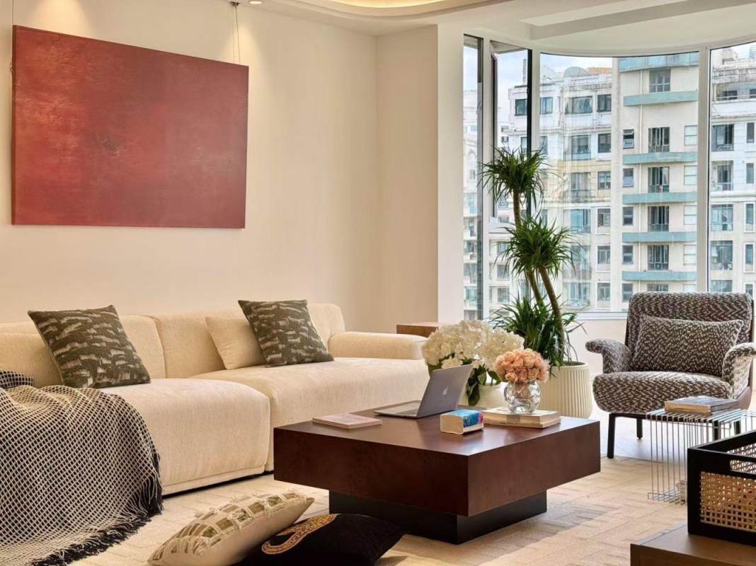 Housing image — Living Room