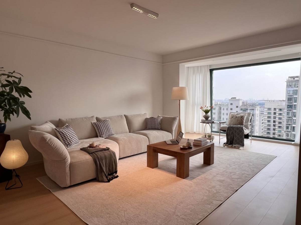 Housing image — Living Room