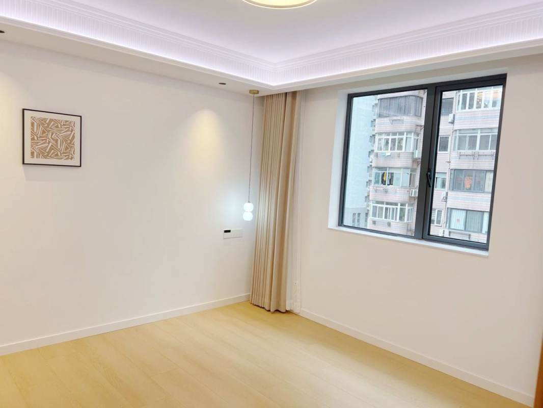 Housing image — Bedroom