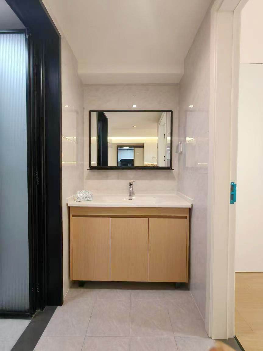 Housing image — Bathroom