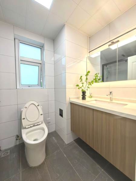 Housing image — Bathroom