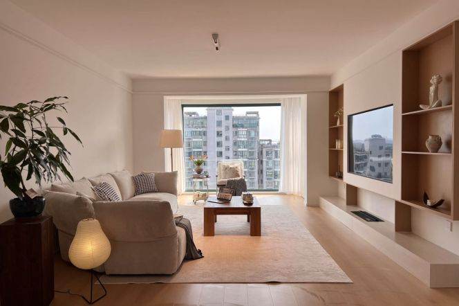 3BR Apartment in Gubei with Floor-to-Ceiling Windows (L2)