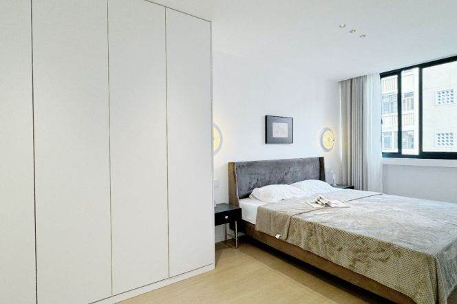 1BR Apartment near Jiangsu Rd Metro (L2/L11)