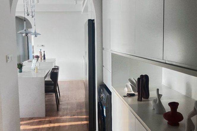 High-Floor 3BR Apartment near Changshou Rd Metro (L3/L4/L7)