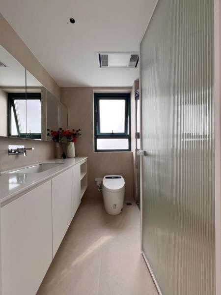 Housing image — Bathroom