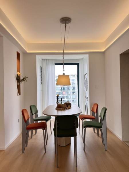 Housing image — Dining Area