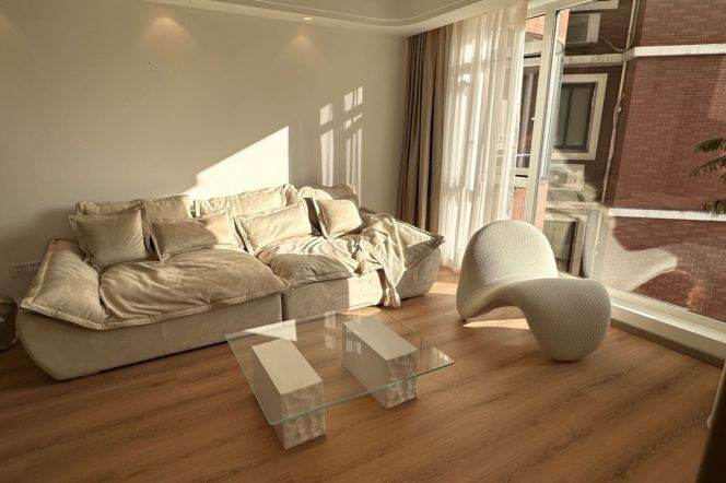 Spacious 2BR Apartment near Xintiandi (L1/L10/L13/L14)