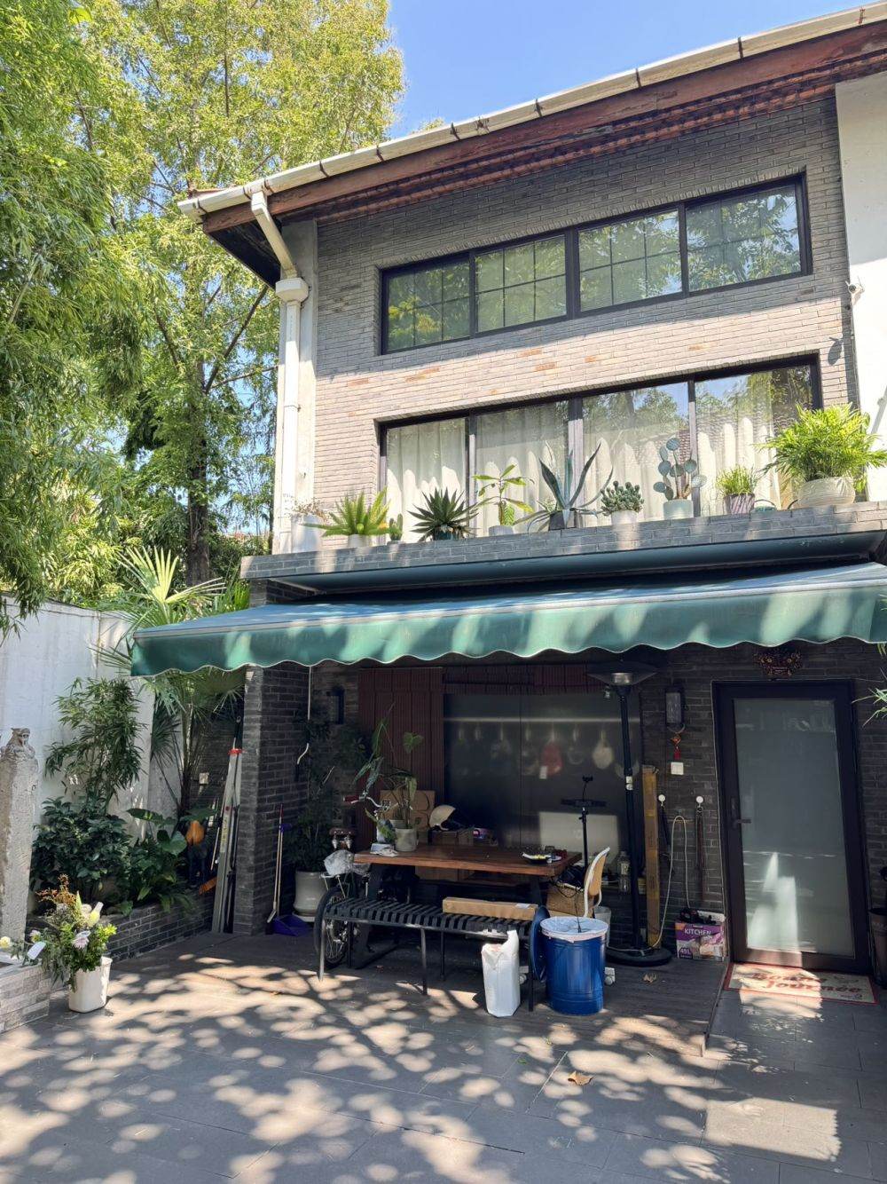 Housing image — Building Exterior