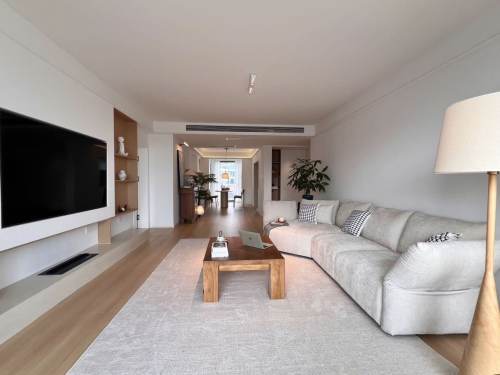 Housing image — Living Room