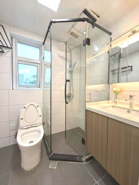 Housing image — Bathroom