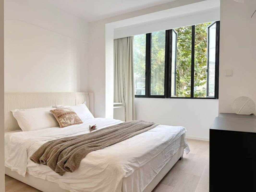 Housing image — Bedroom