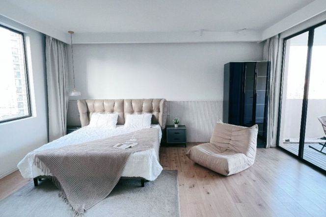 High-Floor 3BR Apartment near Changshou Rd Metro (L3/L4/L7)
