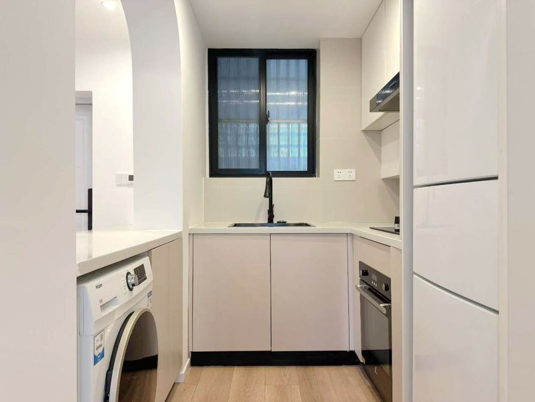 Housing image — Kitchen