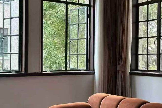 Spacious 1BR Apartment in Old Xuhui (L1/L7/L9)