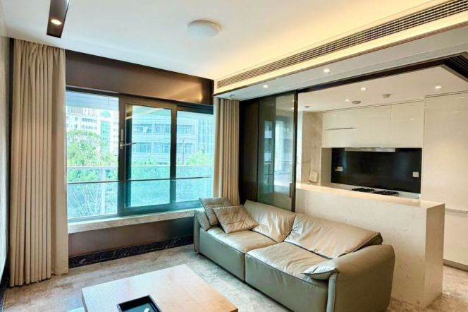 2BR Apartment in Jing'an (L13)