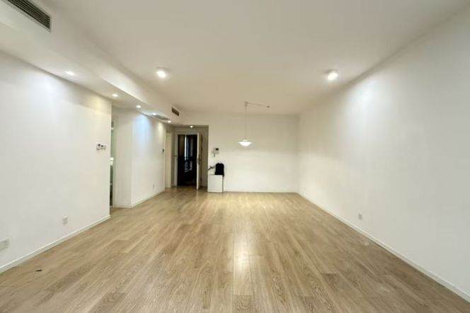 3BR Apartment in Old Xuhui (L1/L7)
