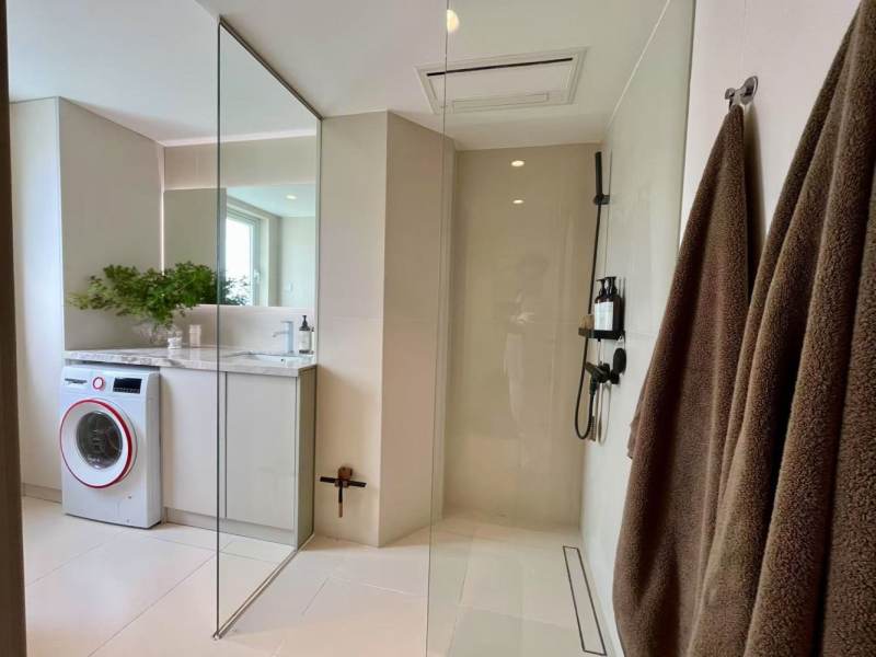Housing image — Bathroom