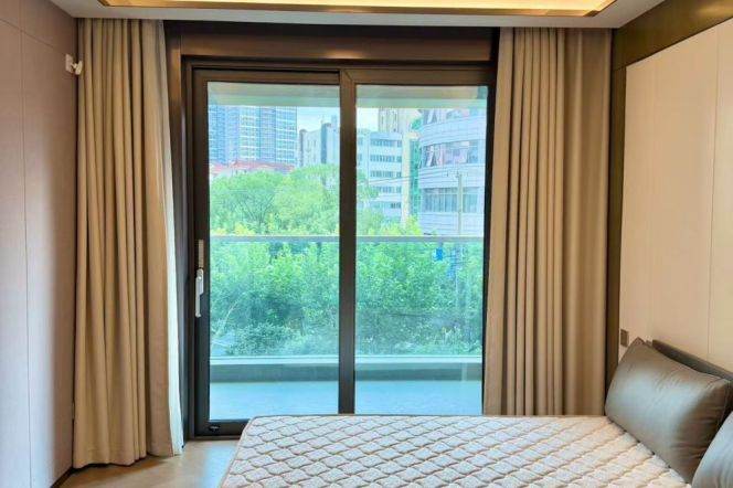 2BR Apartment in Jing'an (L13)