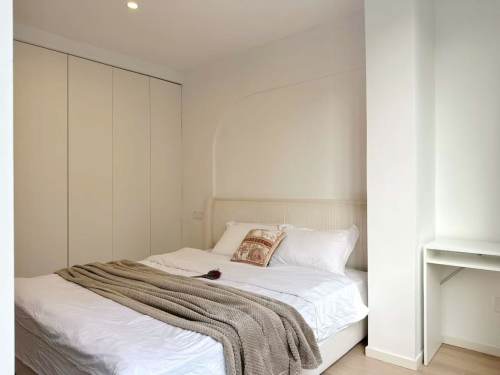 Housing image — Bedroom