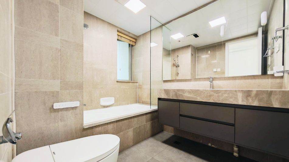 Housing image — Bathroom