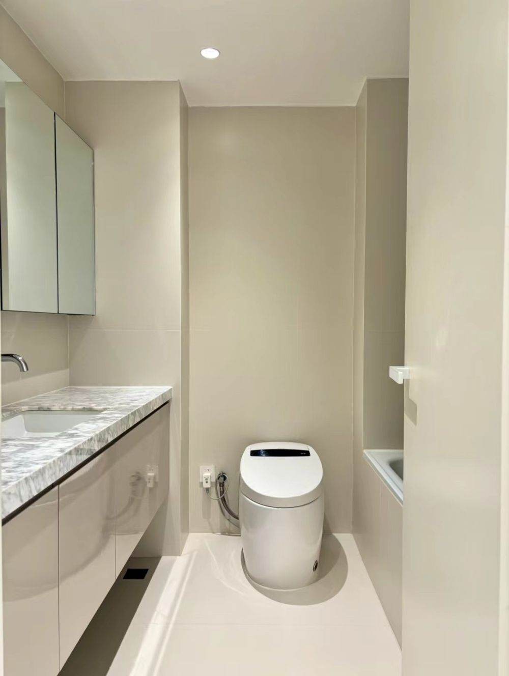 Housing image — Bathroom