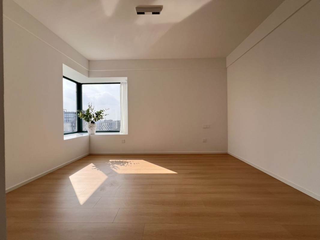 Housing image — Bedroom
