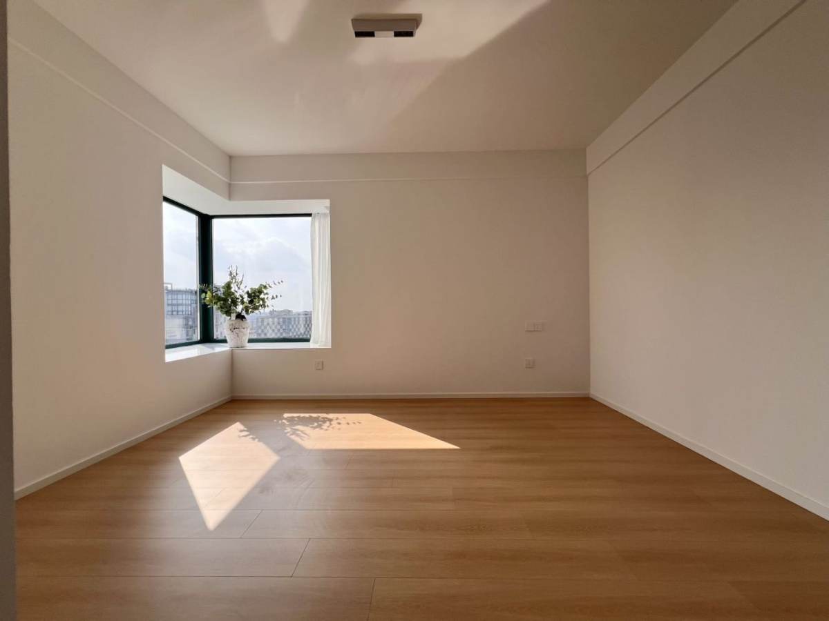 Housing image — Bedroom