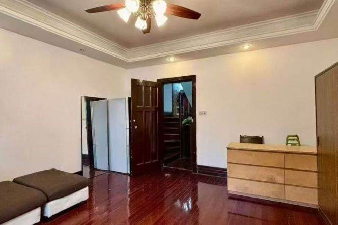 1BR Apartment in Old Xuhui (L2/L7/L14)