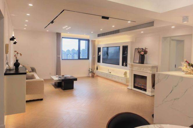 High-Floor 3BR Apartment in Laoximen (L8/L9/L10)
