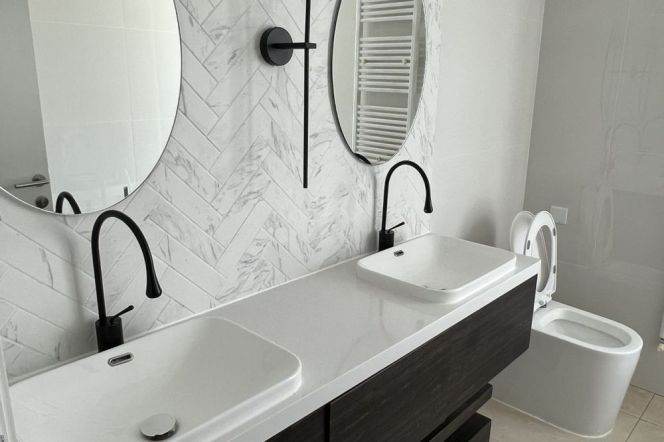 High-Floor 3BR Apartment in Xujiahui